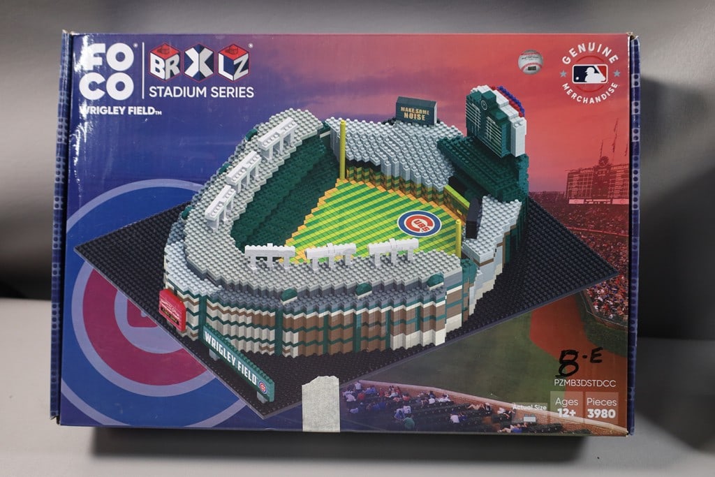 WRIGLEY FIELD BLOCK SET: A FOCO WRIGLEY FIELD BRXLZ BUILDING SET. APPEARS COMPLETE. 