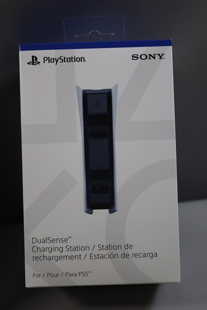 PS5 CHARGING DOCK: A BRAND NEW PS5 DUAL SENSE CHARGING DOCK. 