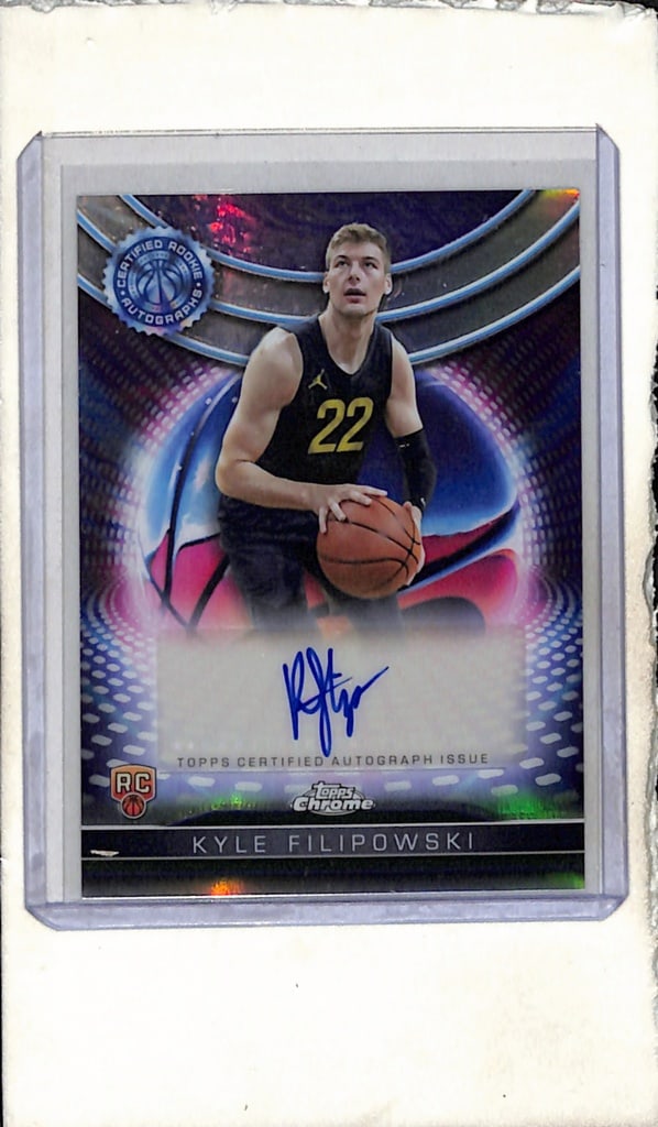 KYLE FILIPOWSKI 2024-25 TOPPS CHROME REFRACTOR AUTOGRAPH ROOKIE CARD: NEAR MINT OR BETTER CONDITION
