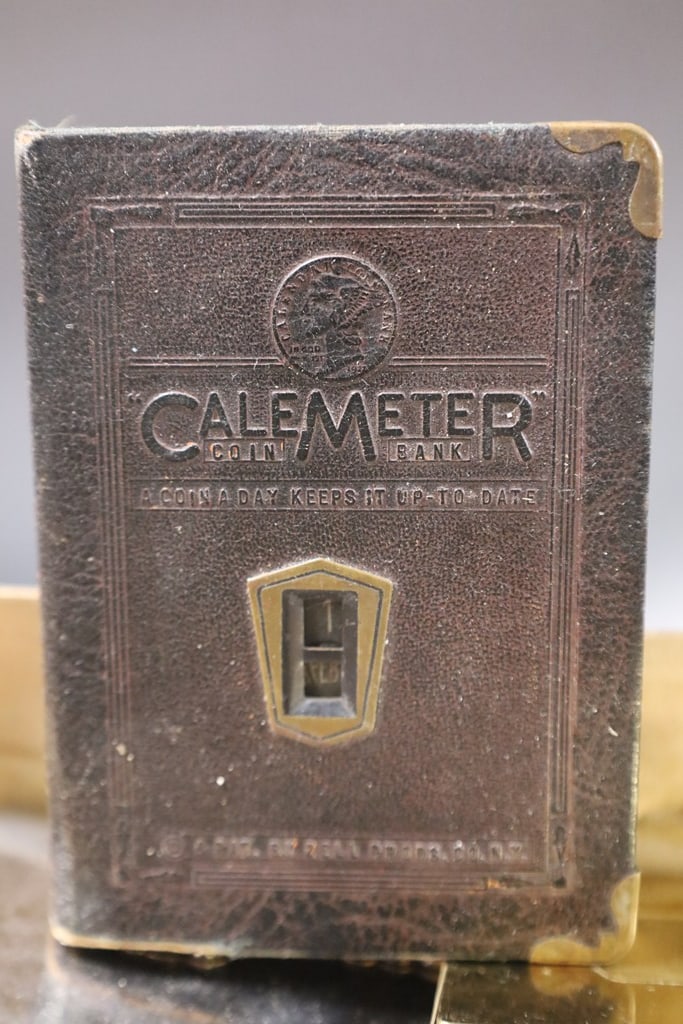 VINTAGE TRINKETS - 2