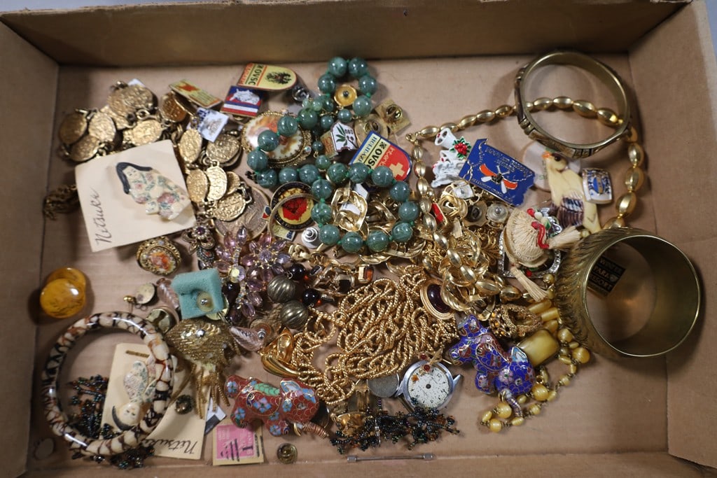 COSTUME JEWELRY (1 of 1)