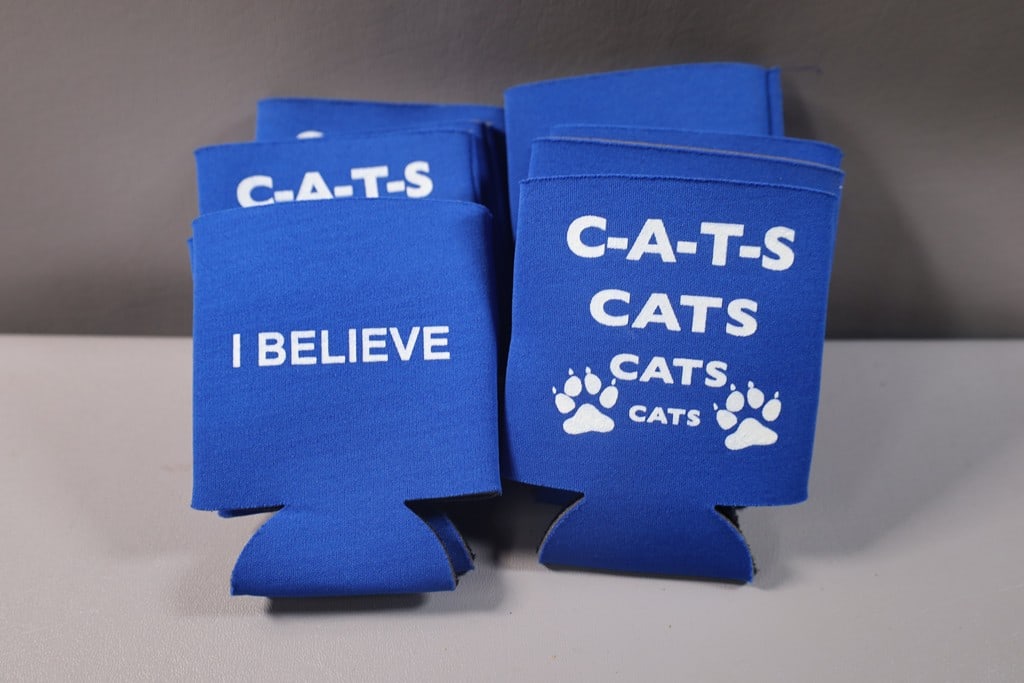 KENTUCKY CAN KOOZIES: A GROUP OF 10 KENTUCKY WILDCAT CAN KOOZIES. BRAND NEW