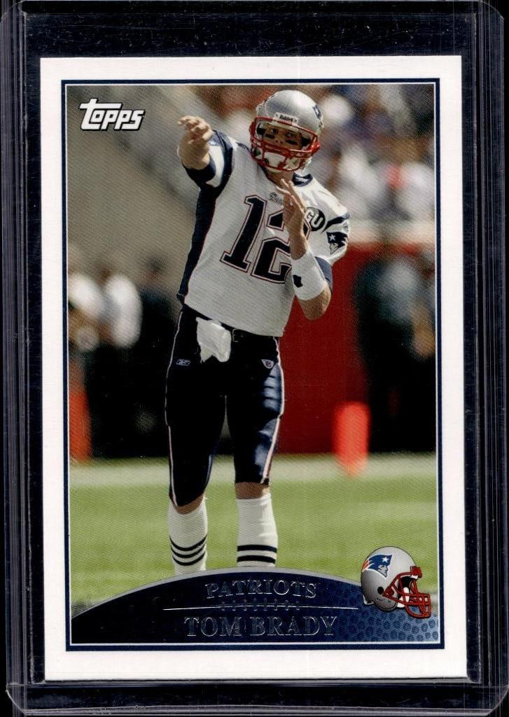 TOM BRADY 2009 TOPPS #115: NEAR MINT OR BETTER CONDITION