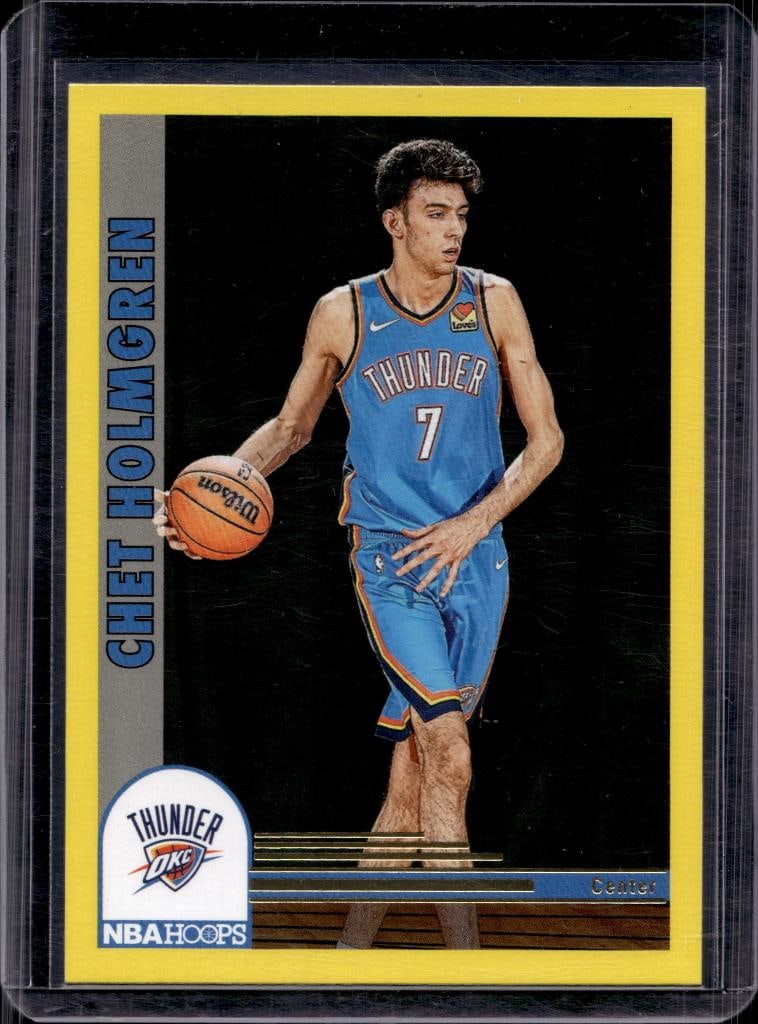 CHET HOLMGREN 2022-23 HOOPS RETRO YELLOW BORDER PARALLEL ROOKIE CARD: NEAR MINT OR BETTER CONDITION