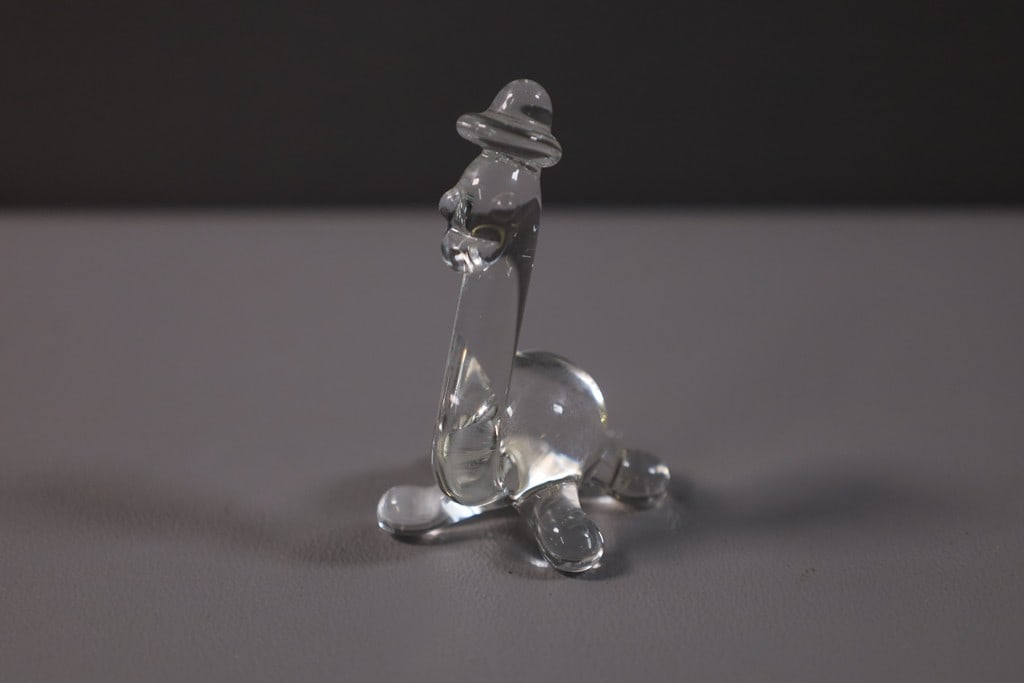 ART GLASS FIGURE (1 of 1)