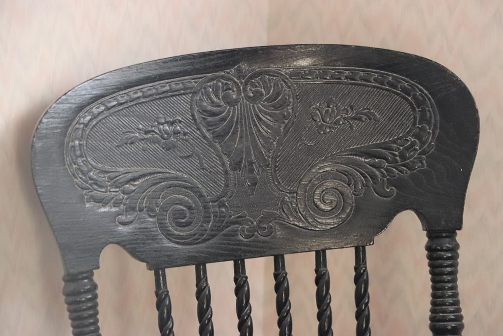 VINTAGE ROCKING CHAIR - 2