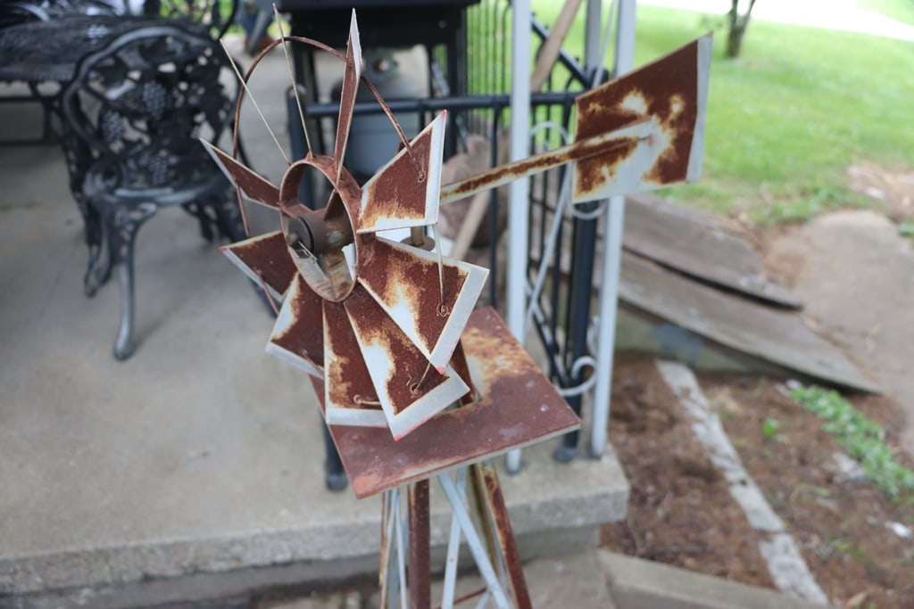 METAL YARD ART - 2
