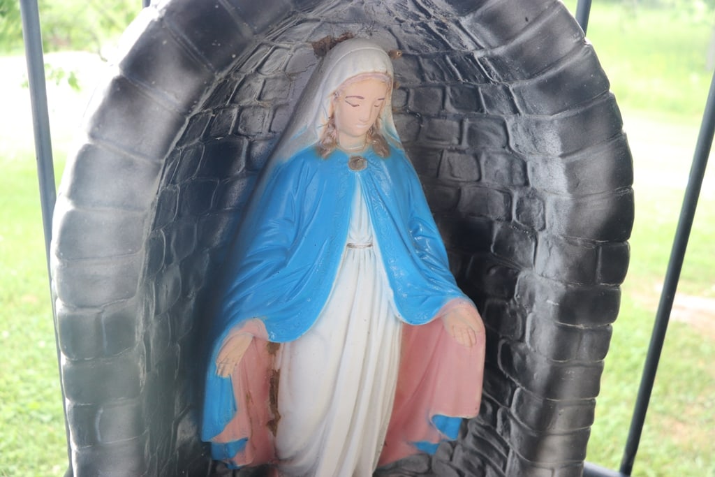 VINTAGE CONCRETE MARY - 2