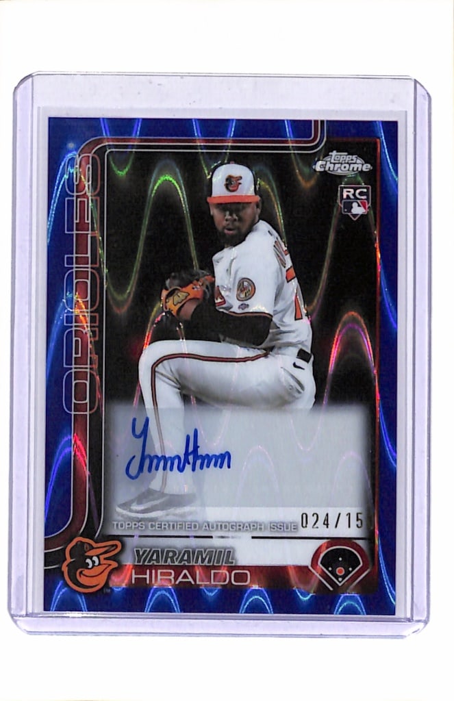 YARAMIL HIRALDO 2025 TOPPS CHROME BLUE RAYWAVE REFRACTOR AUTOGRAPH ROOKIE: 24/150. NEAR MINT OR BETTER CONDITION