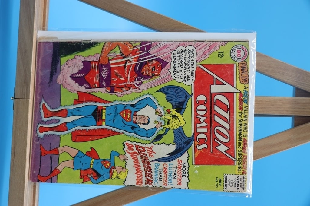VINTAGE DC COMIC: A VINTAGE SUPERMAN ACTION COMICS #330. GOOD CONDITION.