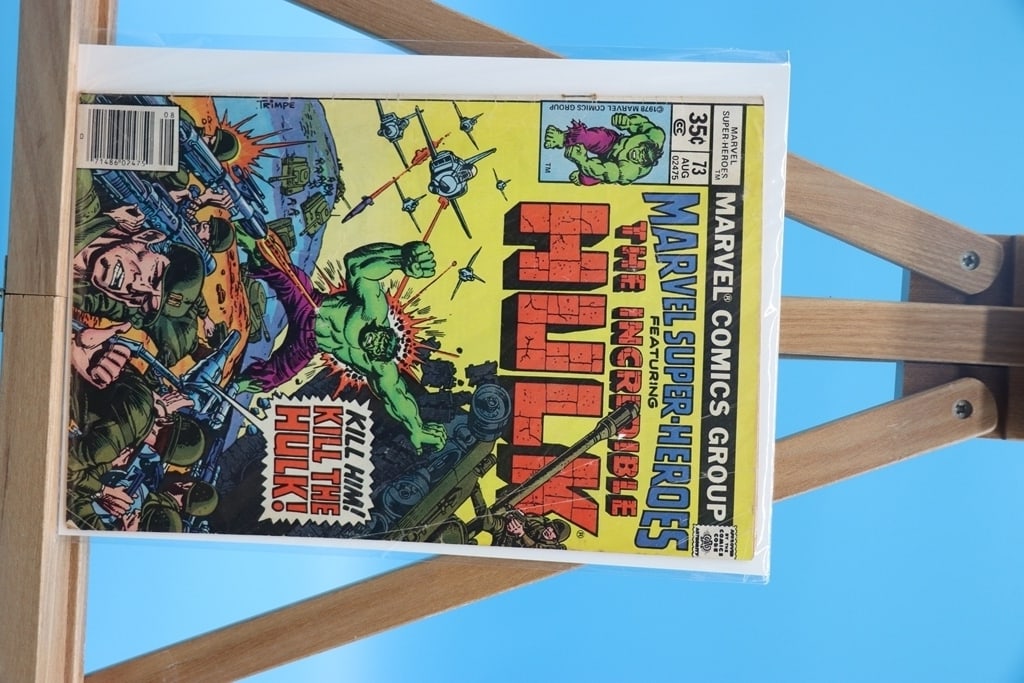 VINTAGE MARVEL COMIC: A VINTAGE MARVEL SUPERHEROES FEATURING INCREDIBLE HULK #73 COMIC. GOOD CONDITION.