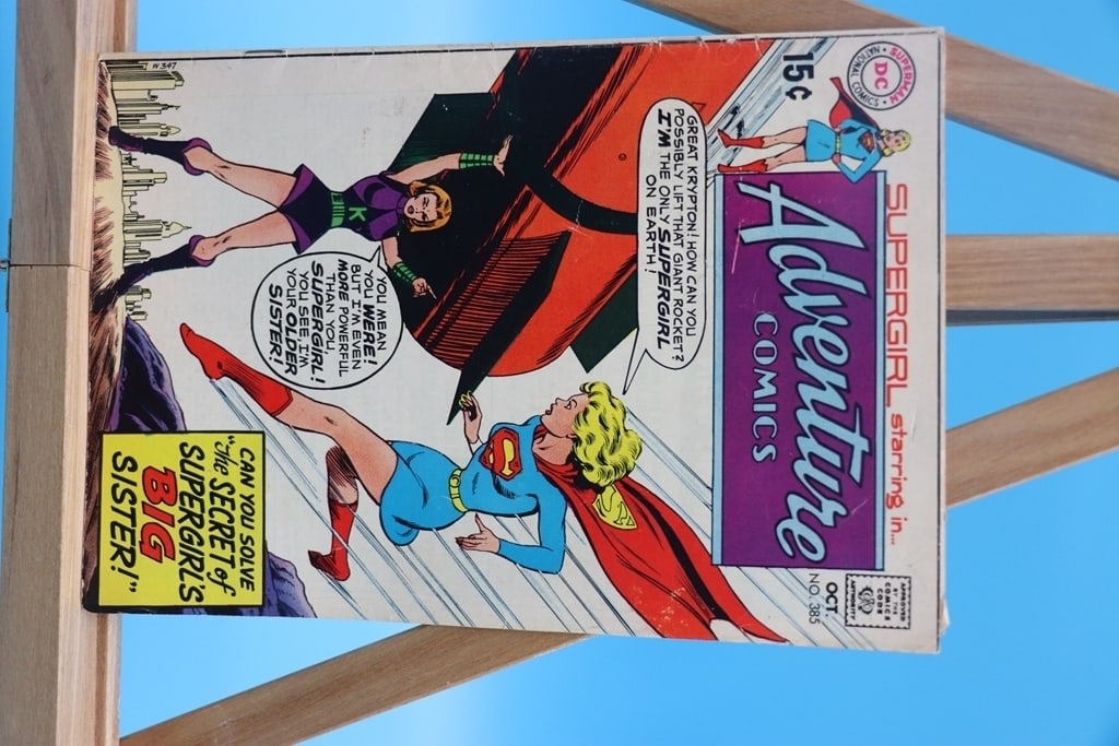VINTAGE DC COMIC: A VINTAGE SUPERGIRL STARRING IN ADVENTURE COMICS #385. GOOD CONDITION.