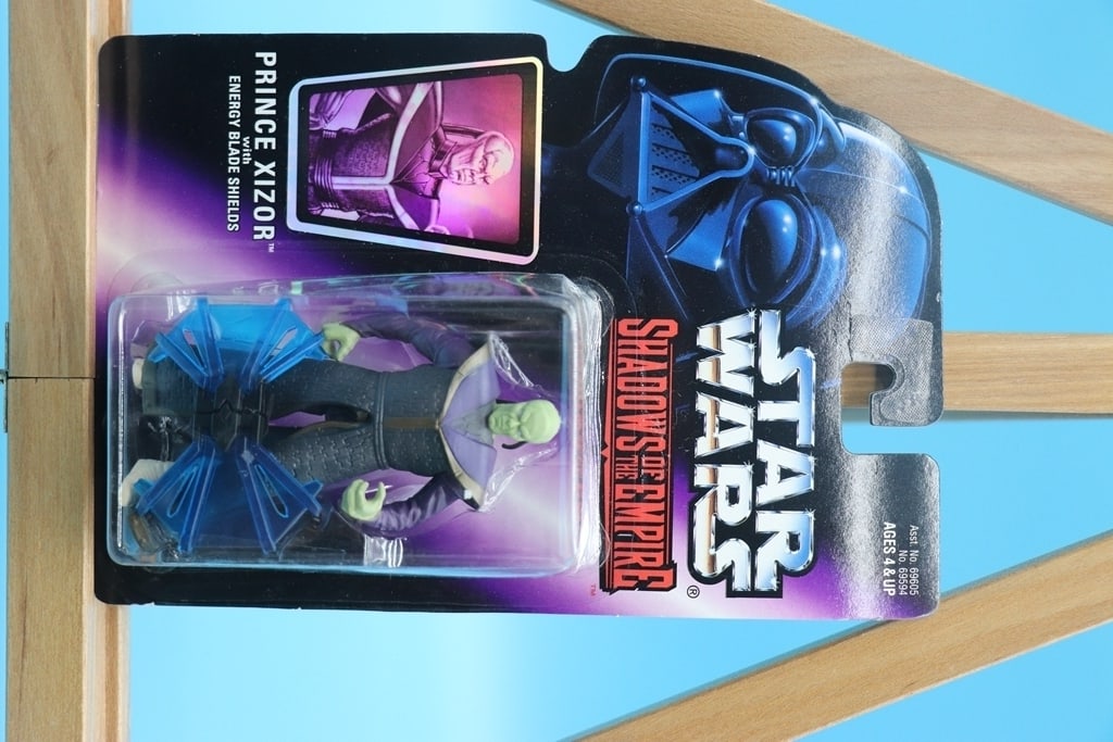 STAR WARS TOY: A STAR WARS SHADOW OF THE EMPIRE PRINCE XIZOR TOY. BRAND NEW. BOX MAY HAVE CONDITION ISSUES BUT ITEM IS SEALED.