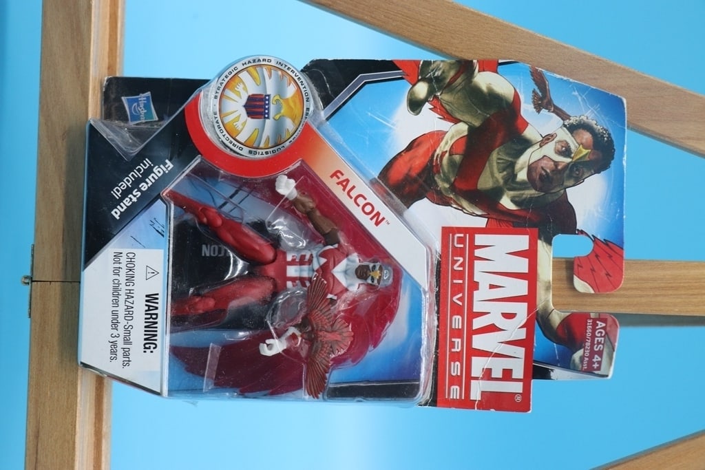 MARVEL TOY: A MARVEL UNIVERSE FALCON TOY. BRAND NEW. BOX MAY HAVE CONDITION ISSUES BUT ITEM IS SEALED.