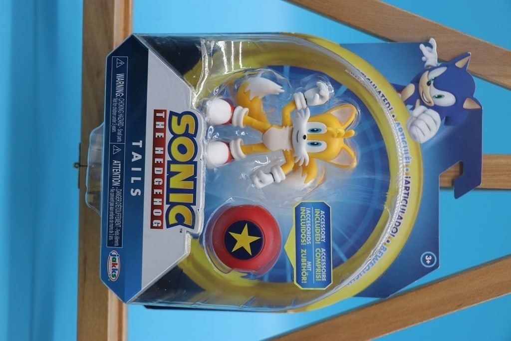 TAILS TOY: A TAILS 2021 JAKKS TOY FROM SONIC THE HEDGEHOG. BRAND NEW. BOX MAY HAVE CONDITION ISSUES BUT ITEM IS SEALED.