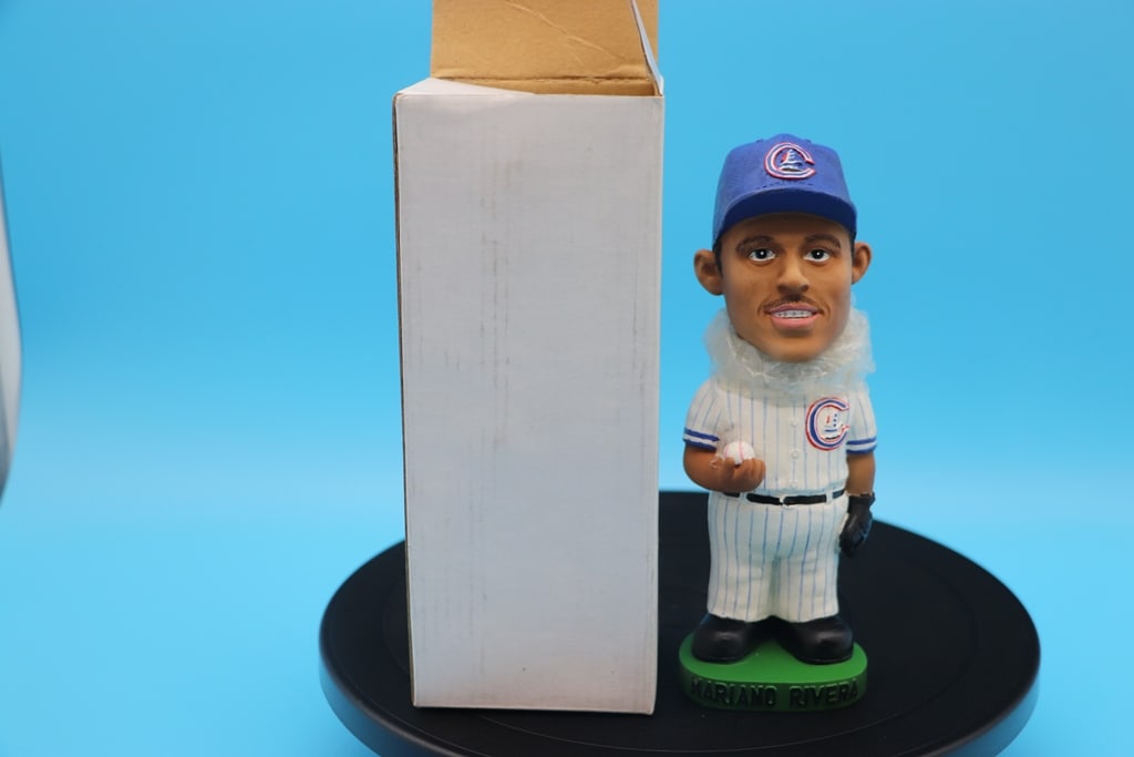MARIANO RIVERA BOBBLE: A COLUMBUS CLIPPERS (YANKEES AAA) MARIANO RIVERA BOBBLEHEAD. VERY GOOD CONDITION.
