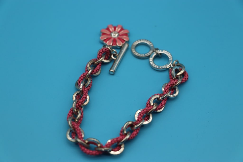 VERA BRADLEY: A VERA BRADLEY BRACELET.