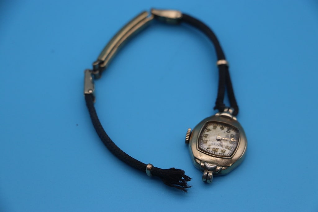 VINTAGE GRUEN WATCH (1 of 1)