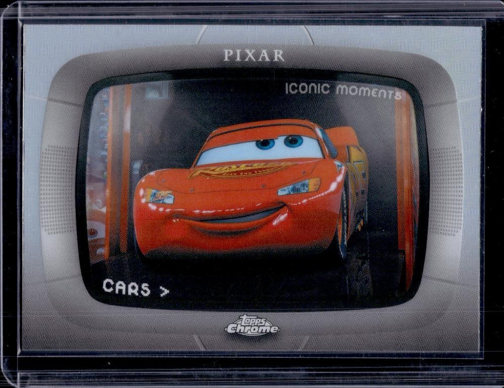 LIGHTNING MCQUEEN 2026 TOPPS CHROME DISNEY ICONIC MOMENTS REFRACTOR: NEAR MINT OR BETTER CONDITION
