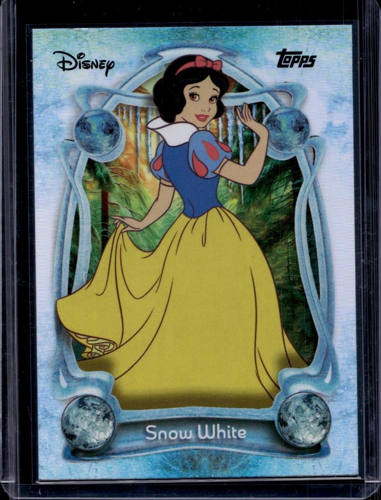 SNOW WHITE 2025 TOPPS DISNEY WONDER WINTER FOIL: NEAR MINT OR BETTER CONDITION