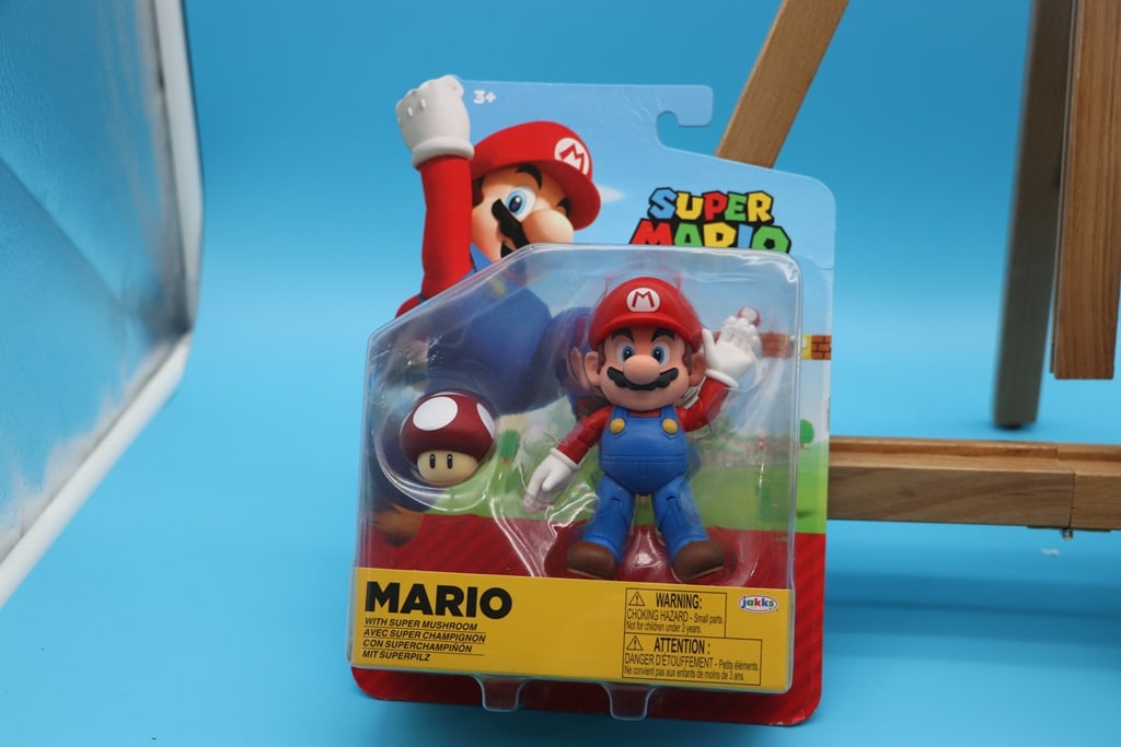 MARIO FIGURE (1 of 1)