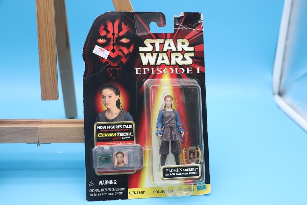 STAR WARS FIGURE: A STAR WARS EPISODE 1 PADME NABERRIE FIGURE. BRAND NEW