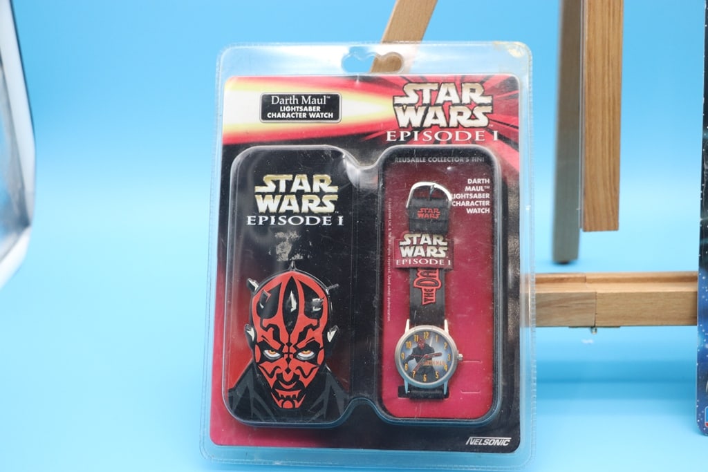 STAR WARS WATCH: A BRAND NEW STAR WARS DARTH MAUL WATCH.