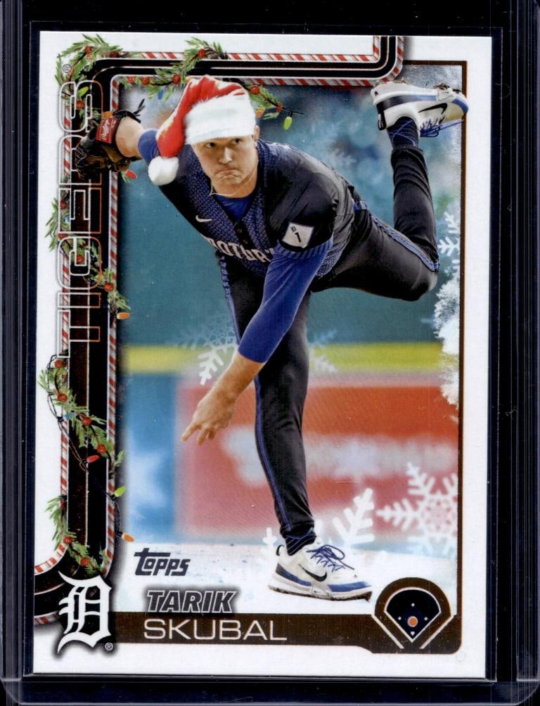 TARIK SKUBAL 2025 TOPPS SANTA HAT PHOTO VARIATION SP: NEAR MINT OR BETTER CONDITION