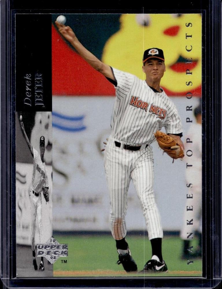 MOOKIE BETTS 2014 BOWMAN CHROME 1ST ROOKIE CARD: NEAR MINT OR BETTER CONDITION