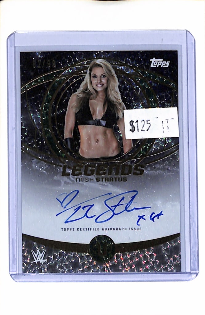 KIANA JAMES 2025 TOPPS WWE EXALTED AUTOGRAPH ROOKIE CARD: 43/99. NEAR MINT OR BETTER CONDITION