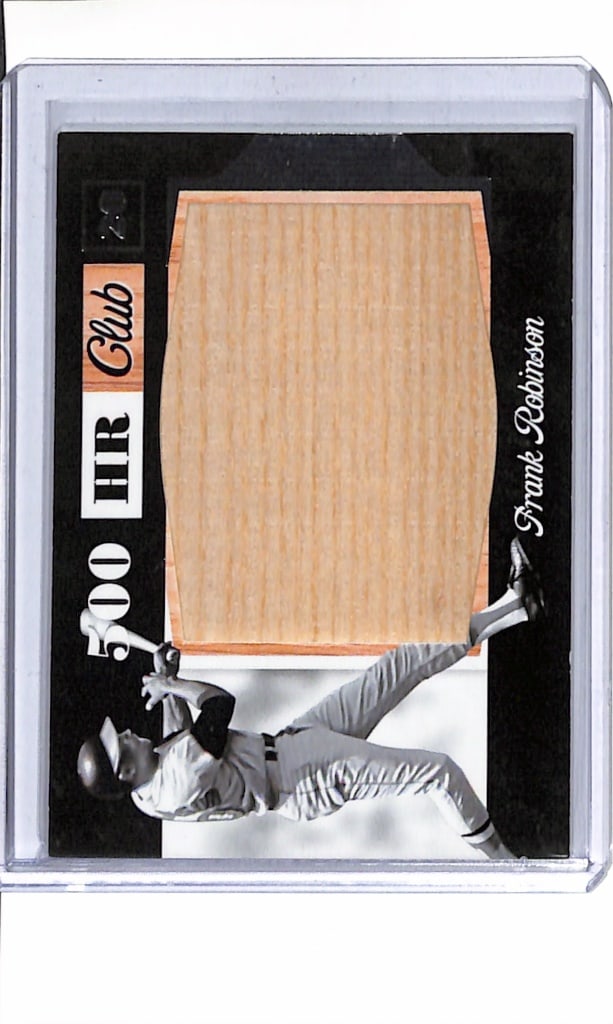 MIKE PIAZZA 2002 LEAF GAME USED JERSEY PATCH: NEAR MINT OR BETTER CONDITION