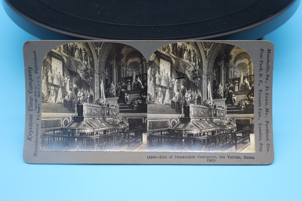 ANTIQUE STEREOSCOPE SLIDE: AN ANTIQUE KEYSTONE VIEW STEREOSCOPE SLIDE FROM 1900 THAT SHOWS THE VATICAN. GOOD CONDITION.