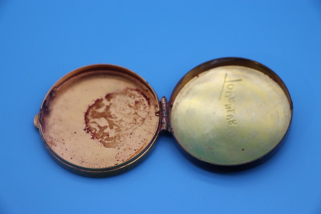 VINTAGE COMPACT - 2