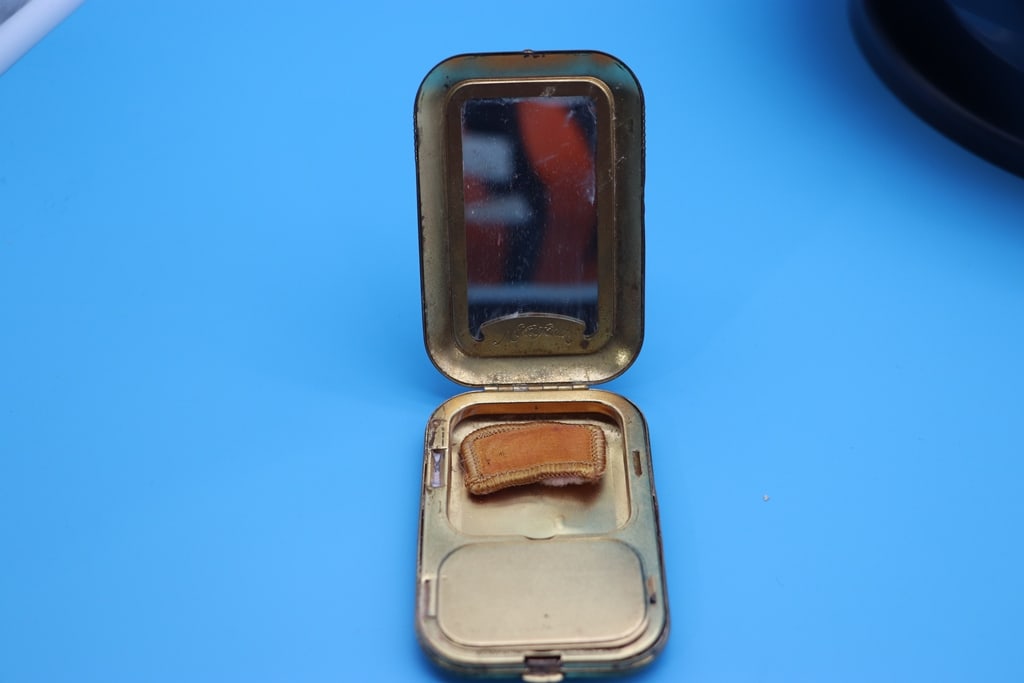 ART DECO COMPACT - 2