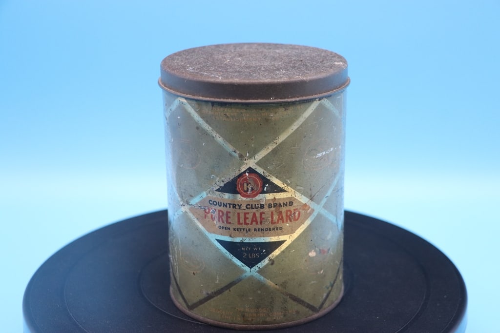 VINTAGE TIN: A VINTAGE COUNTRY CLUB LARD ADVERTISING TIN. GOOD CONDITION.