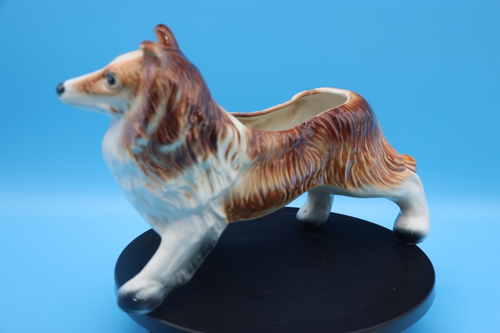 VINTAGE LASSIE PLANTER - 2