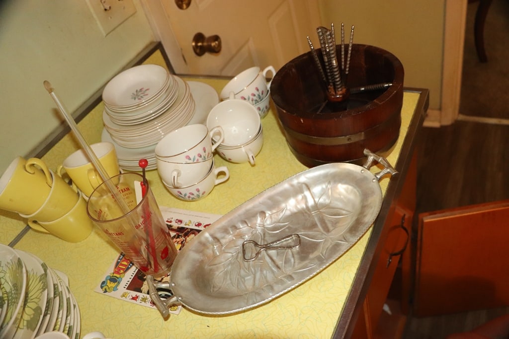 KITCHEN CABINET CLEANOUT - 9