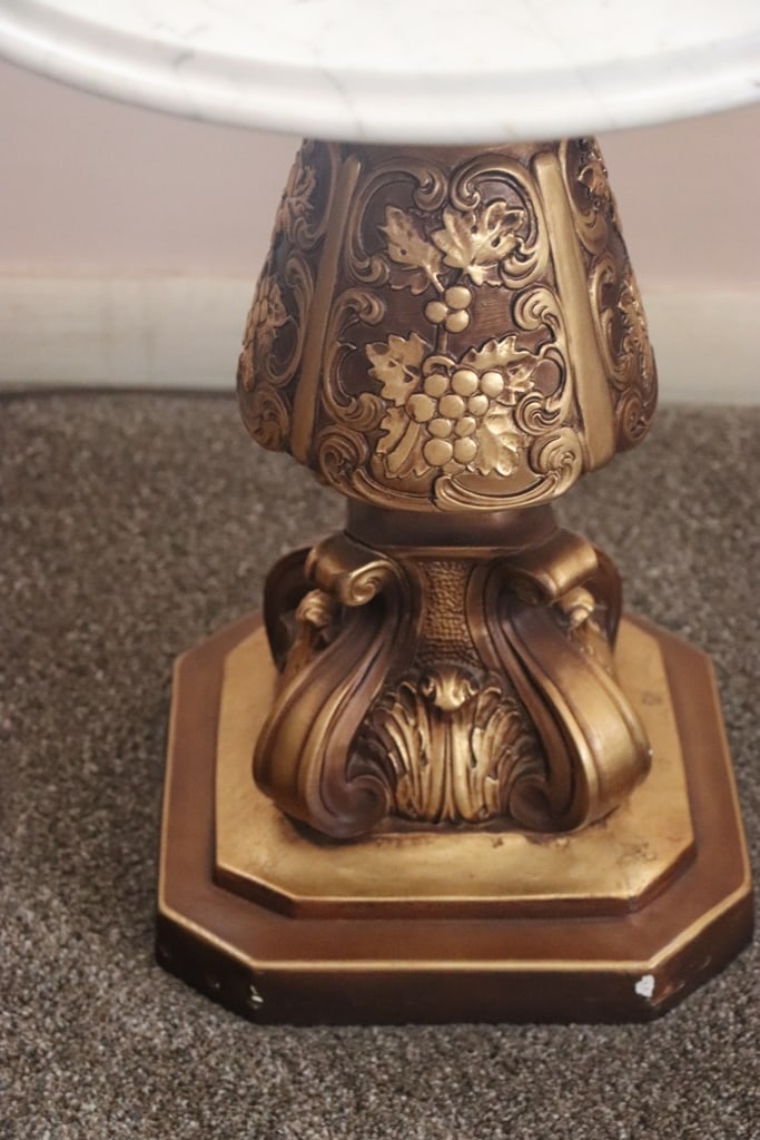 VINTAGE TABLE/LAMP - 2