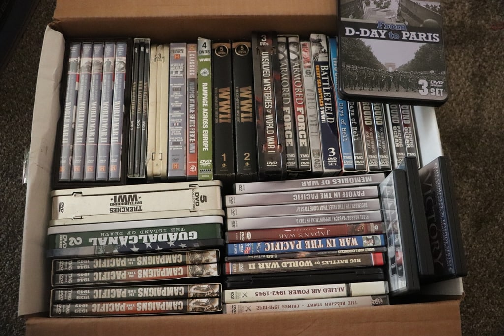 DVD MOVIES: A GROUP OF WWII DOCUMENTARY DVD MOVIES. VERY GOOD CONDITION.