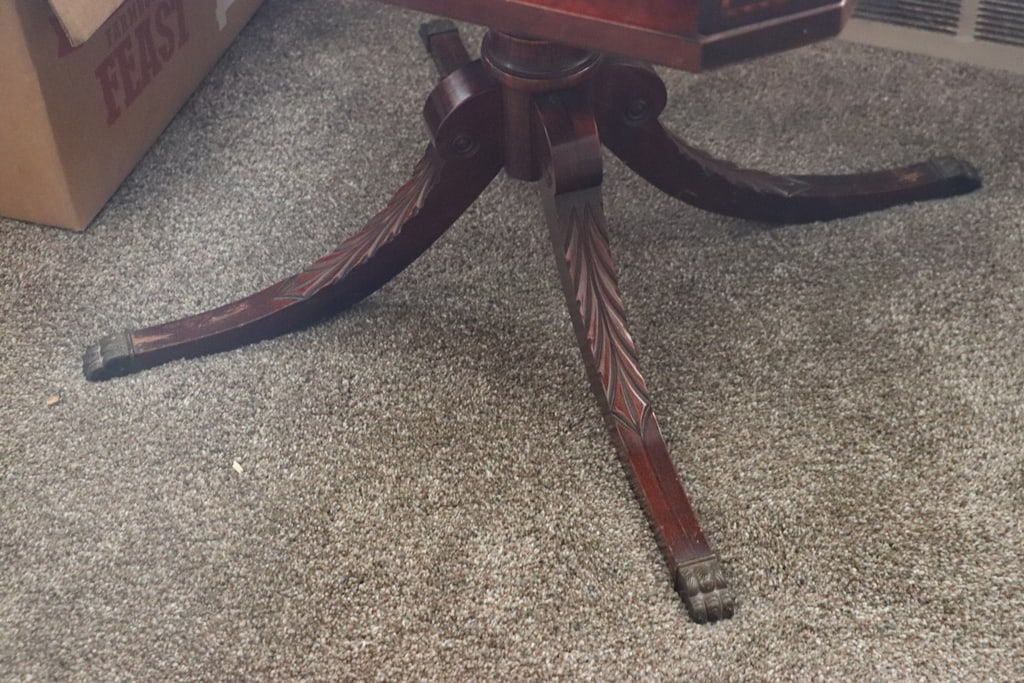 VINTAGE TABLE - 3