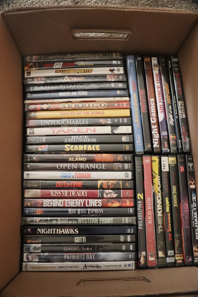 DVD MOVIES: A GROUP OF 40 ACTION/DRAMA DVD MOVIES. VERY GOOD CONDITION.