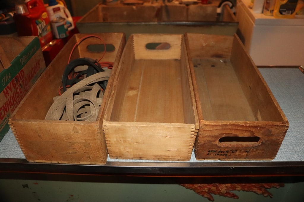 VINTAGE CRATES (1 of 1)