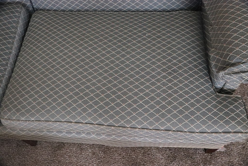 VINTAGE COUCH - 2