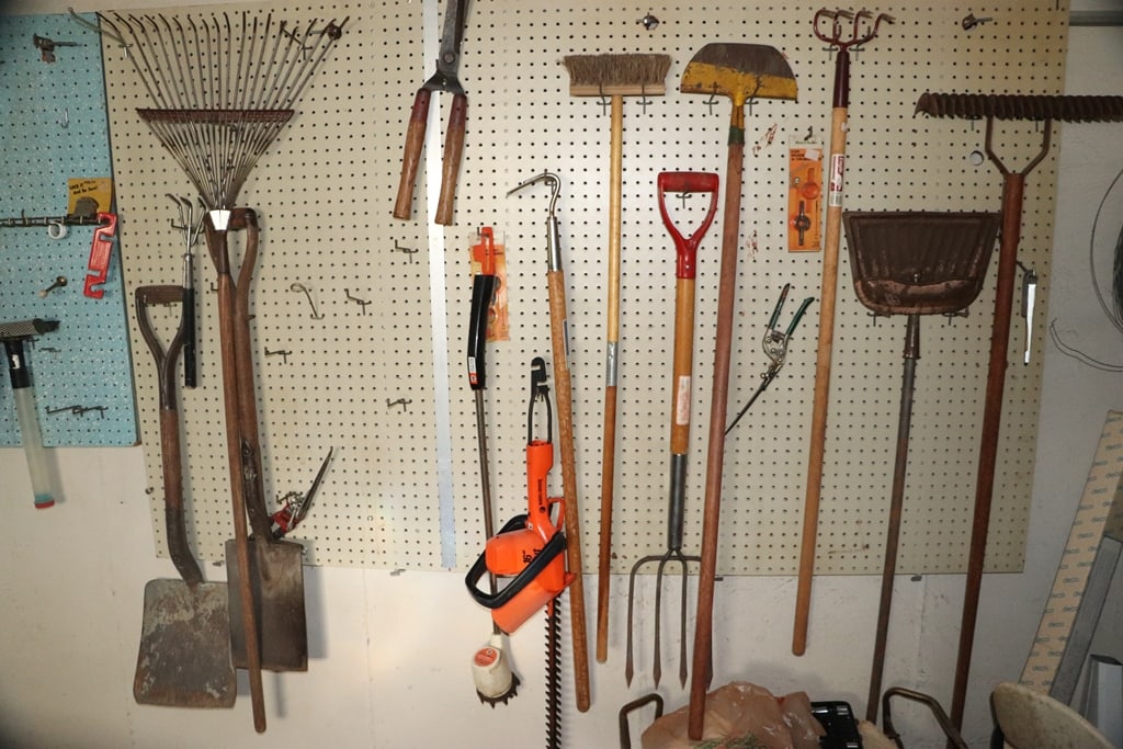 TOOLS (1 of 6)