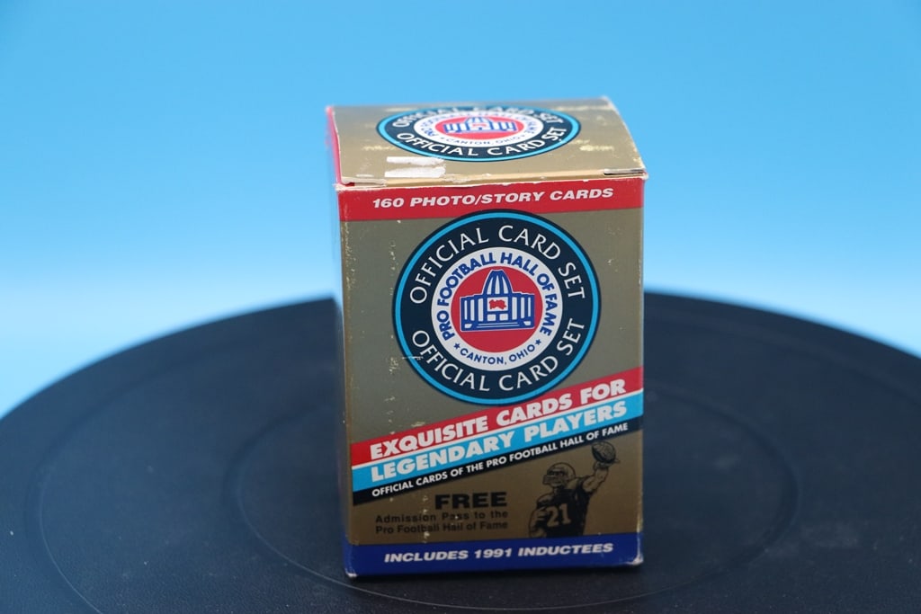 1991 NFL CANTON SET: A 1991 NFL HALL OF FAME CANTON SET.