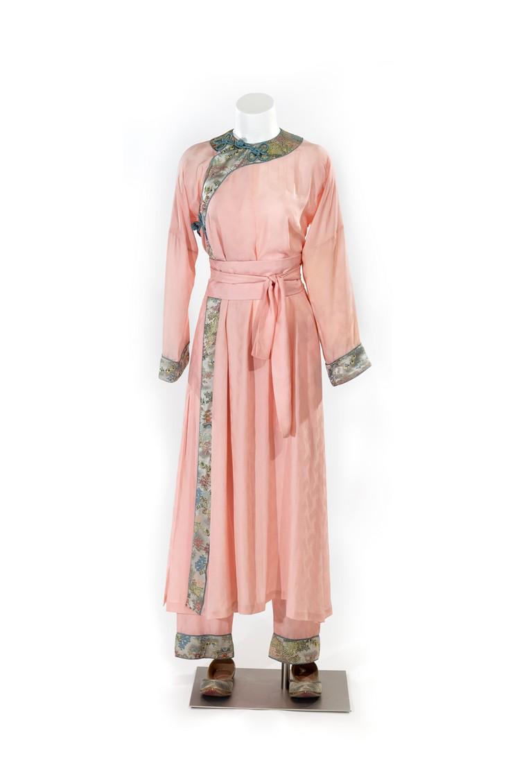 Mei Hero Chinese Costume with shoes (1 of 1)