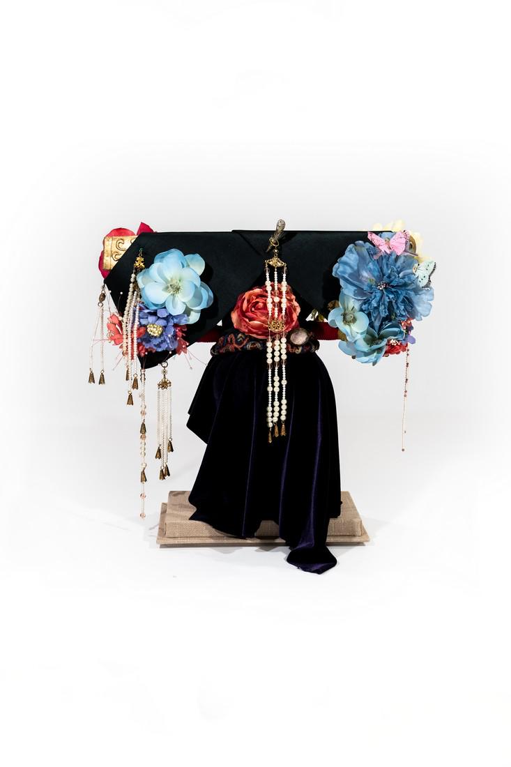 Lucy Lui headress from "Shanghai Noon": The original hairpiece custom made in Beijing, China for Lucy Lui. In overall good condition, though missing a few pearls and trim. A beautiful display piece. Comes with COA from Movie Prop HP (Cordob