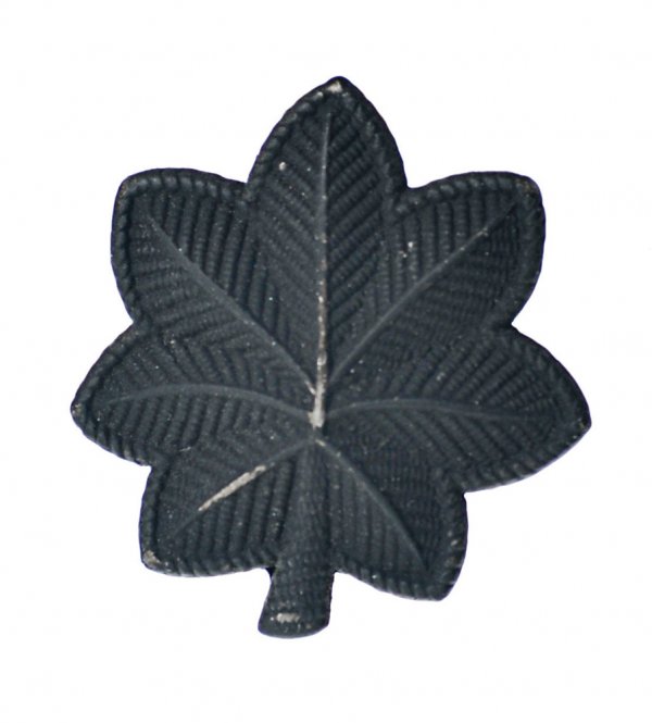 Rhodes' Lt. Colonel Rank Pin: Screen used Lt. Colonel rank pin worn by Lt Colonel James Rhodes. Worn on the left shoulder during dessert "weapons demonstration" of the Jericho missile system. Production labeled this as the screen 