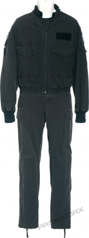 Daniel's black uniform: Black uniform worn by actor Michael Shanks as "Daniel Jackson" in the production of Stargate SG-1. As the man who solved the riddle of the Stargate, Daniel Jackson has been a key player at Stargate Co