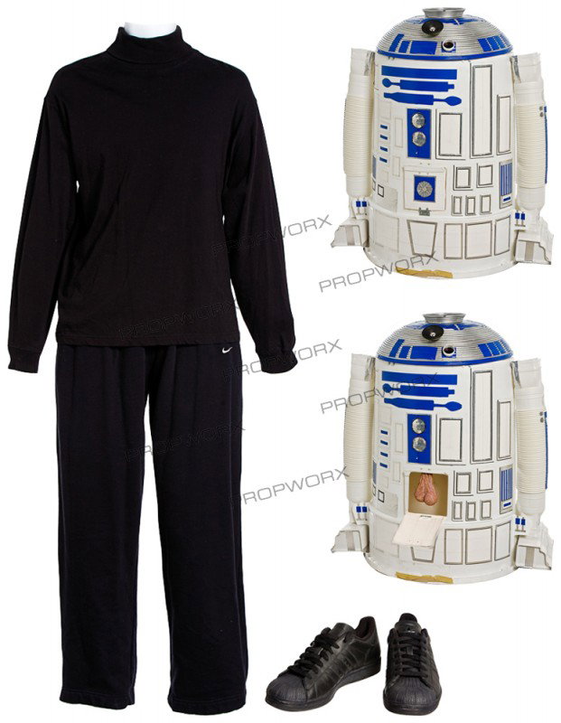 Barry's R2-TBAG Costume: Production Description: R2-TBAG costume worn by Barry for the filming of "Star Whores" the adult film that ended with the demolition of Zack and Miri's rented film studio. This is the full hero costum